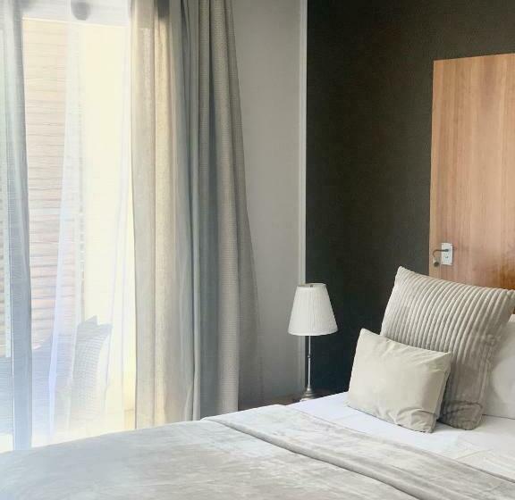 スイート, Au Bon Coin Du Lac