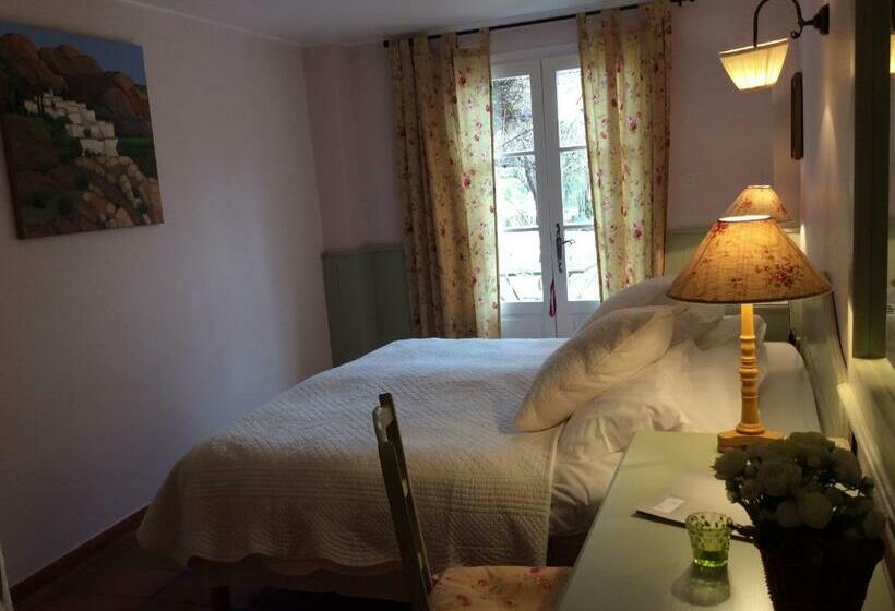 标准间, Clos Des Iris