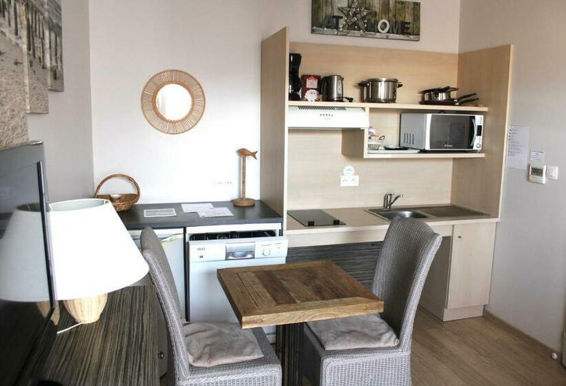 إستوديو قياسى مزودة بتراس, Fleur De Ré