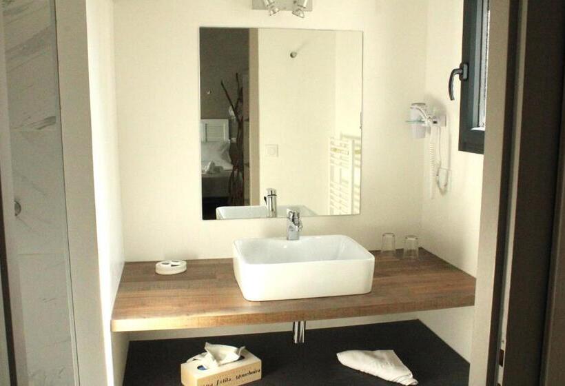 إستديو عائلى, Fleur De Ré