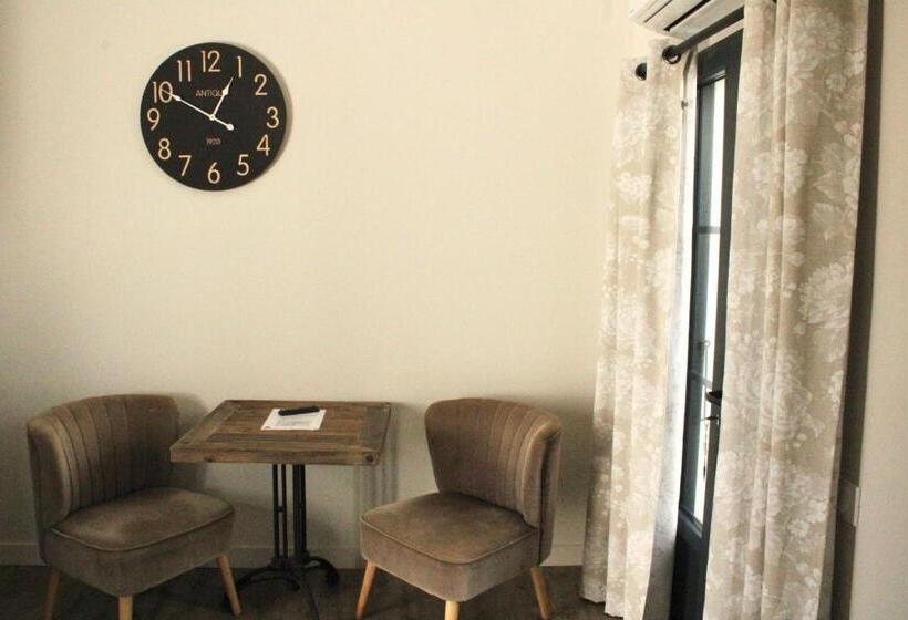 إستديو عائلى, Fleur De Ré