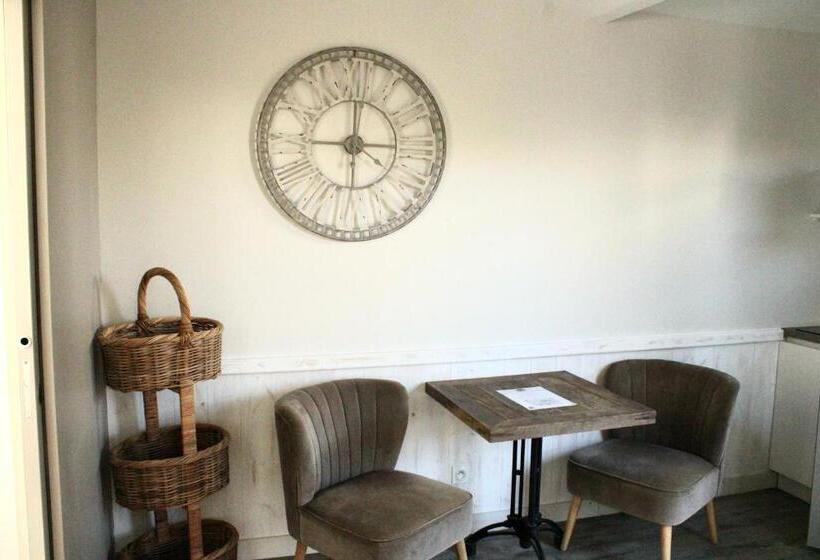 إستديو عائلى, Fleur De Ré