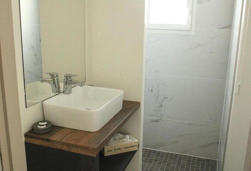 إستديو عائلى, Fleur De Ré