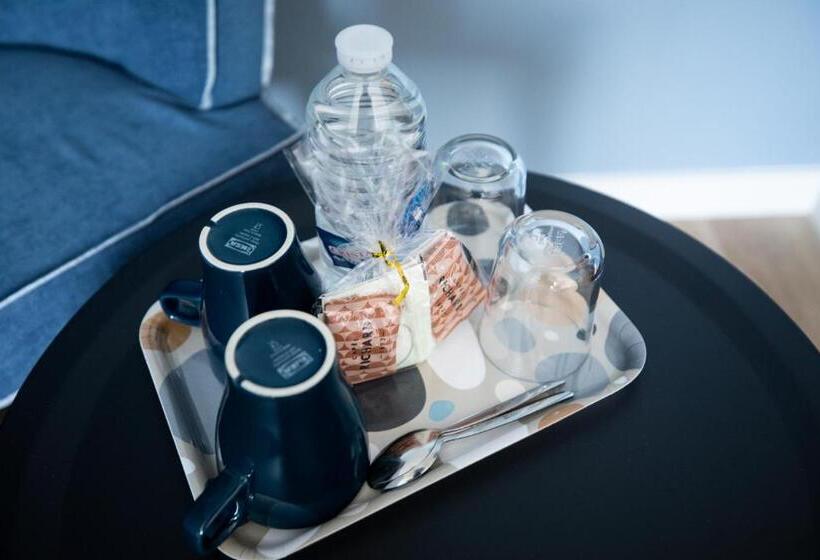 标准间内部标间, De La Baie