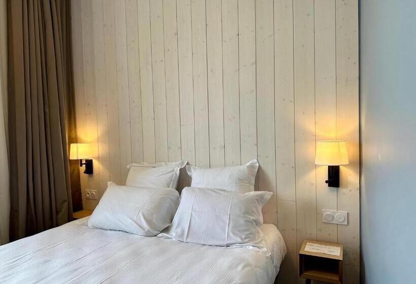 标准工作室, De La Baie