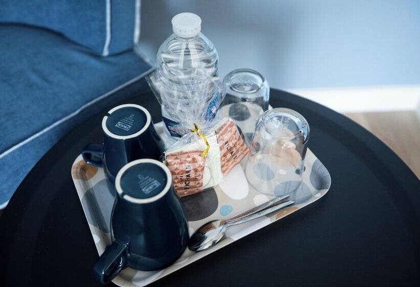 标准间内部标间, De La Baie