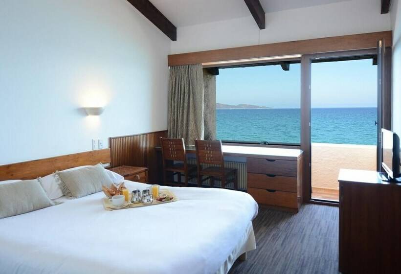 オーシャンビュークラシックルーム, Hôtel Dolce Notte