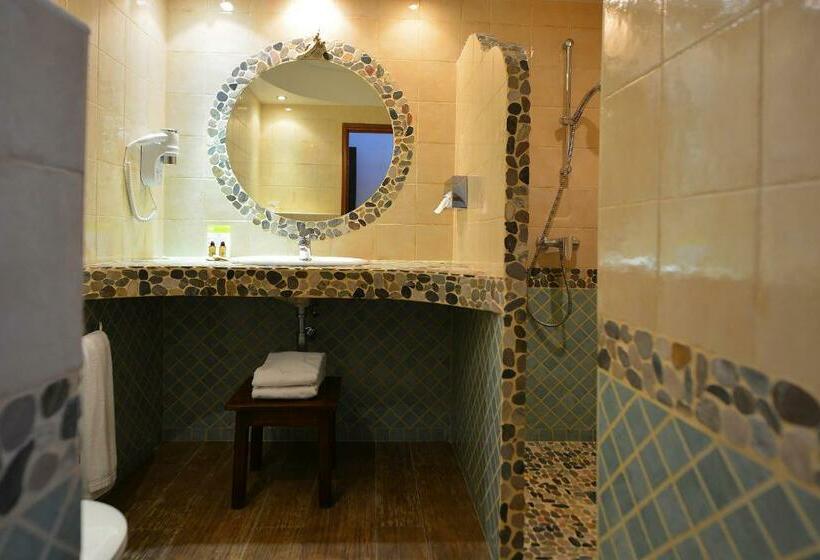 オーシャンビュースタンダードルームテラス付き, Hôtel Dolce Notte