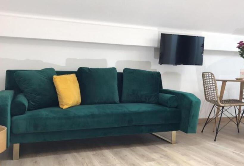 Студия Стандарт, Hôtel Eden Cassis   Parking Privé