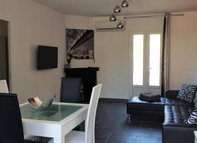 带1个卧室带泳池的公寓, Hôtel Eden Cassis   Parking Privé