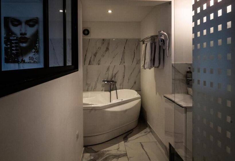 豪华套房, Hôtel Eden Cassis   Parking Privé