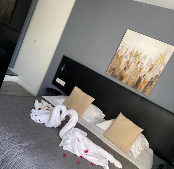 Номер Стандарт с Террасой, Hôtel Eden Cassis   Parking Privé