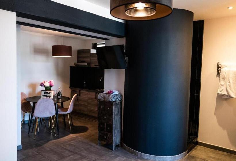 Студио Стандарт с Балконом, Hôtel Eden Cassis   Parking Privé
