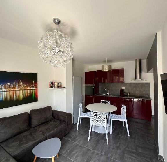 Апартаменты 1 Спальня Вид на Бассейн, Hôtel Eden Cassis   Parking Privé