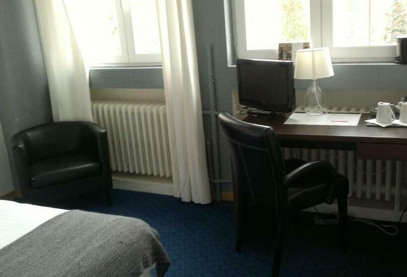 חדר סטנדרט, La Regie