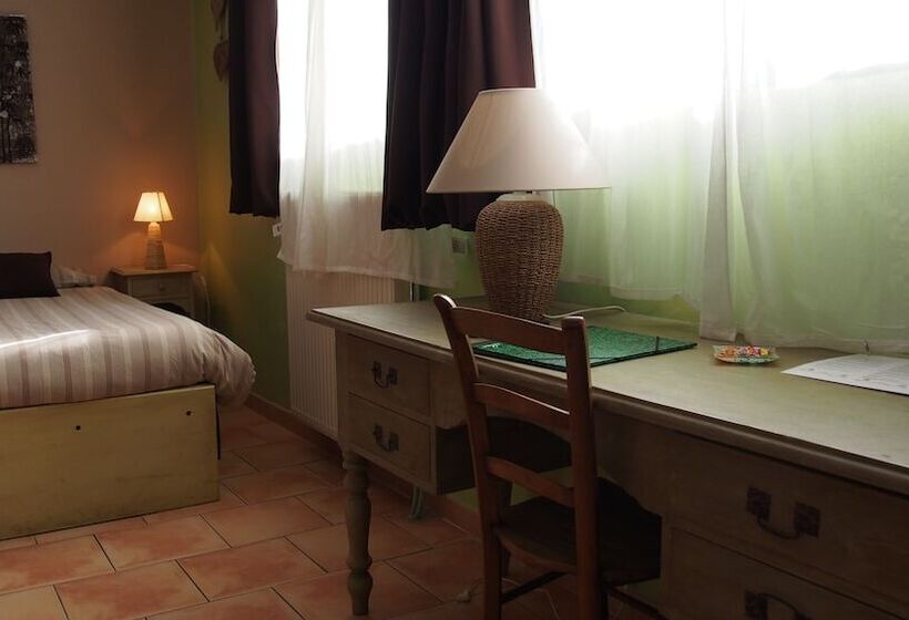 プレミアム４ベッドルーム, Hôtel Le Relais Du Luberon