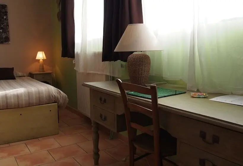 プレミアム4ベッドルーム, Hôtel Le Relais Du Luberon