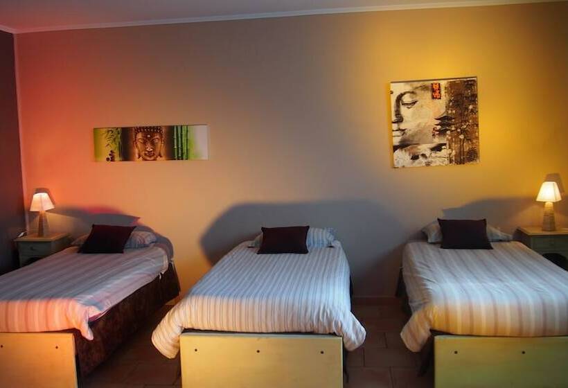 חדר פרמיום לארבעה, Hôtel Le Relais Du Luberon