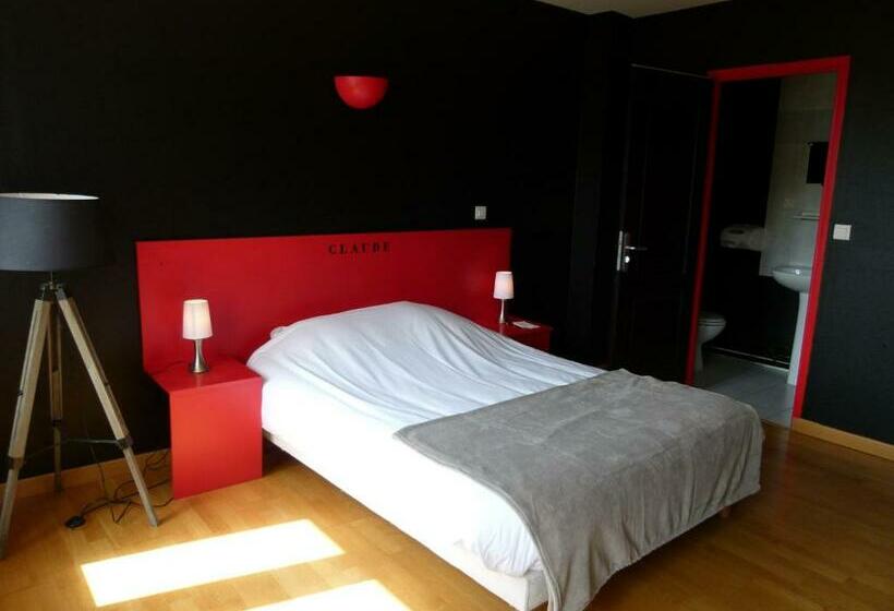 חדר סטנדרט לשלושה, Hôtel Victor