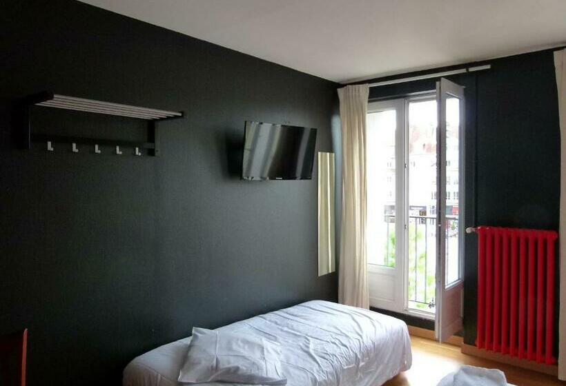 اتاق استاندارد سه نفره, Hôtel Victor