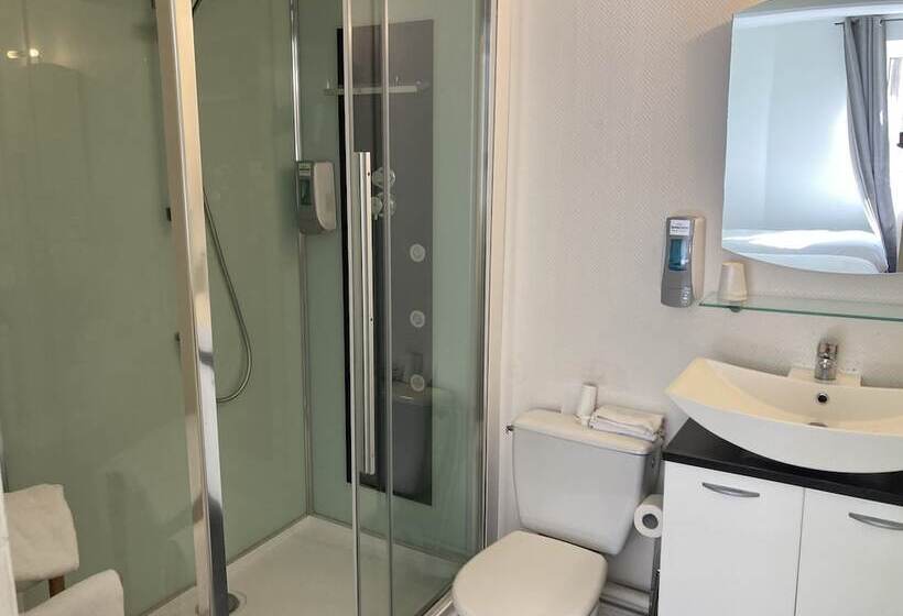 غرفة قياسية ثلاثية, Aigle D Or