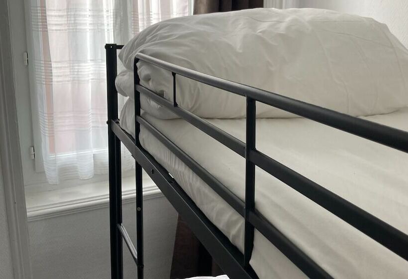 غرفة عائلية, Aigle D Or