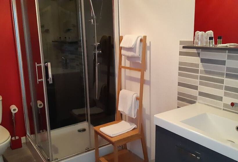 غرفة عائلية, Aigle D Or