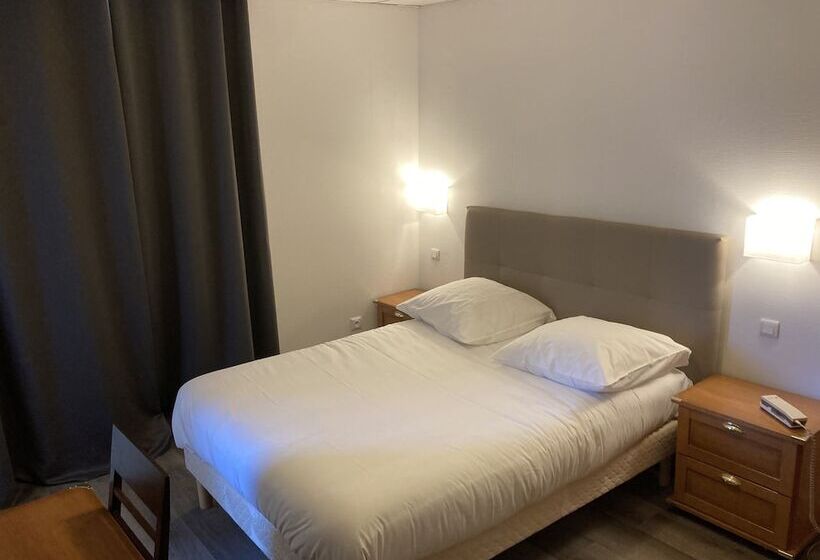 غرفة عائلية, Aigle D Or