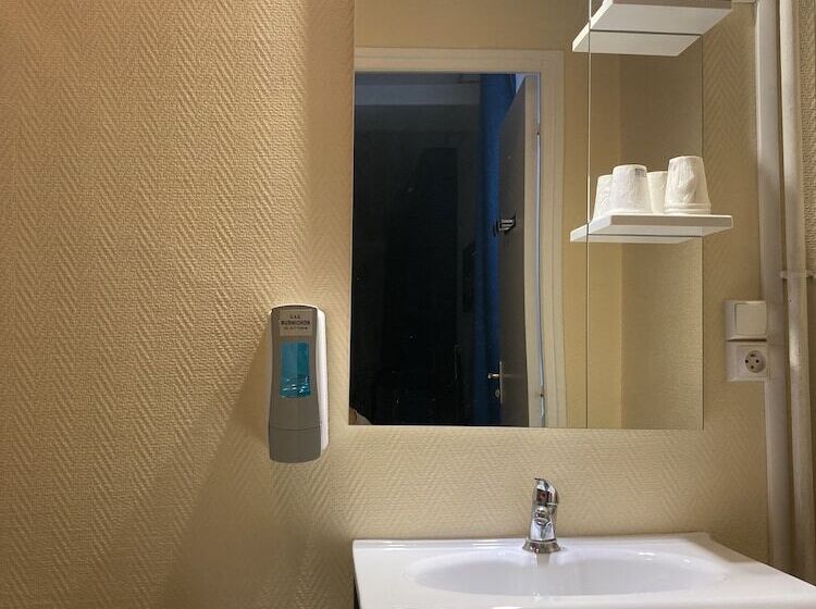 غرفة إقتصادية, Aigle D Or