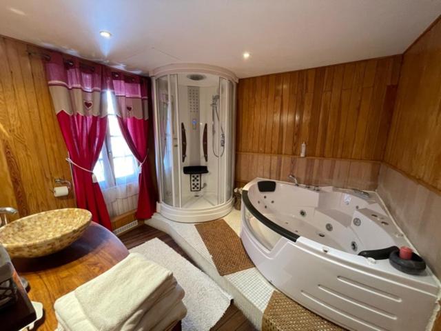 חדר דלוקס, Le Blanche Neige