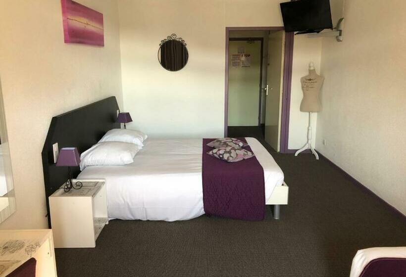 标准三人间, Le Clos Des Bruyeres