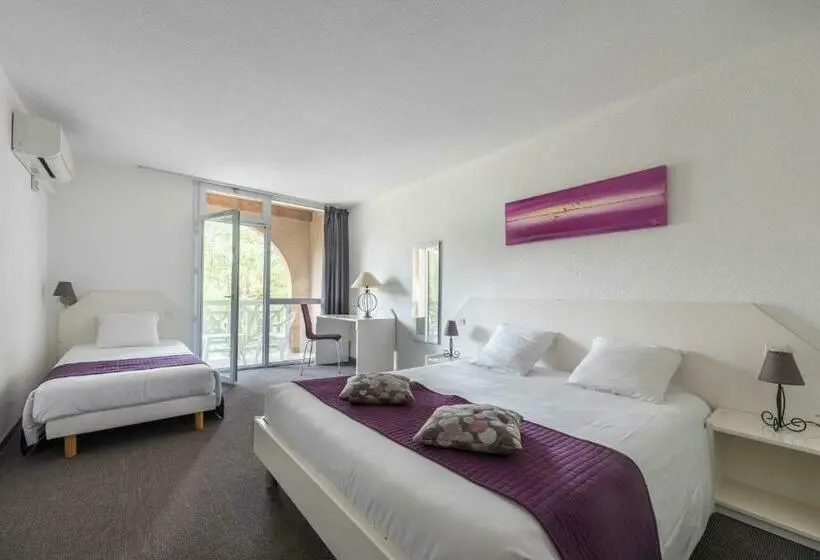 Standard Kolmen Hengen Huone, Le Clos Des Bruyeres