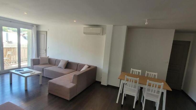 Апартаменты 2 Спальни, Le Relais De La Calèche