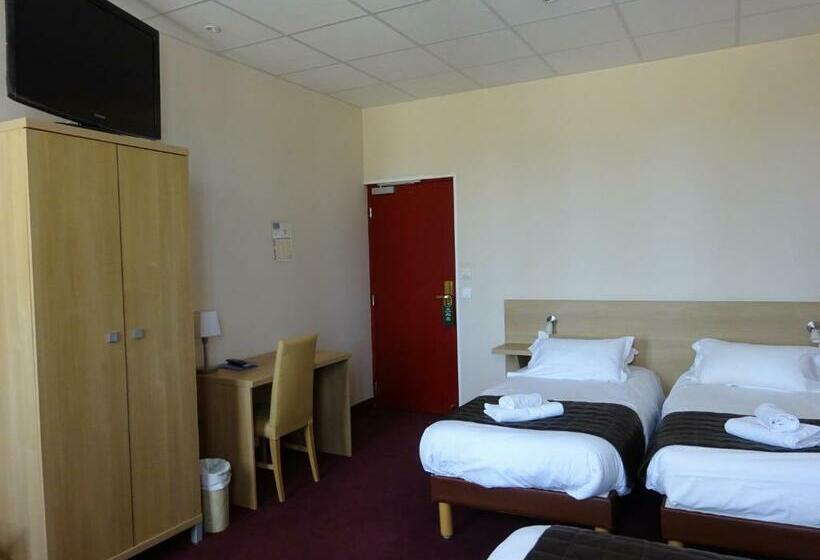 חדר משפחתי, Restaurant Le Castel Fleuri