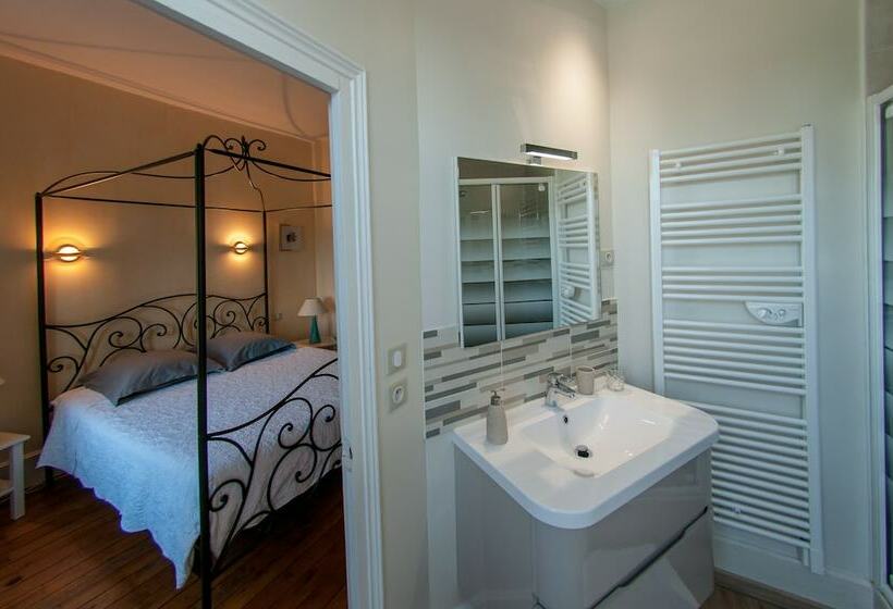 חדר סטנדרט, Au Puy Des Vérités