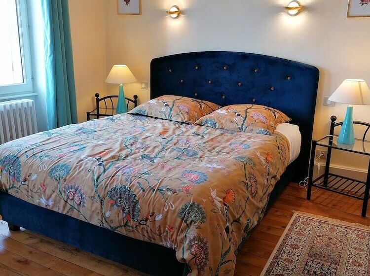 חדר סטנדרט, Au Puy Des Vérités