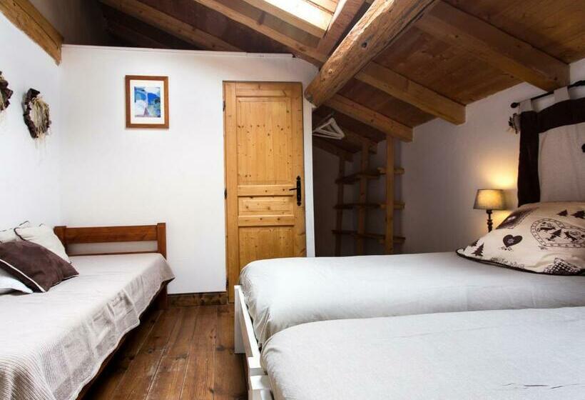 חדר סטנדרט לשלושה, Gite Auberge De Montvilliers