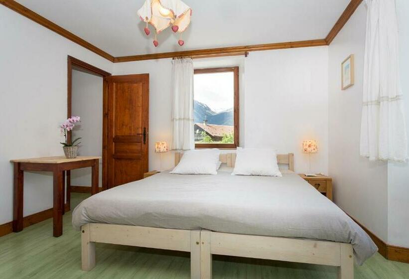 스탠다드 룸, Gite Auberge De Montvilliers