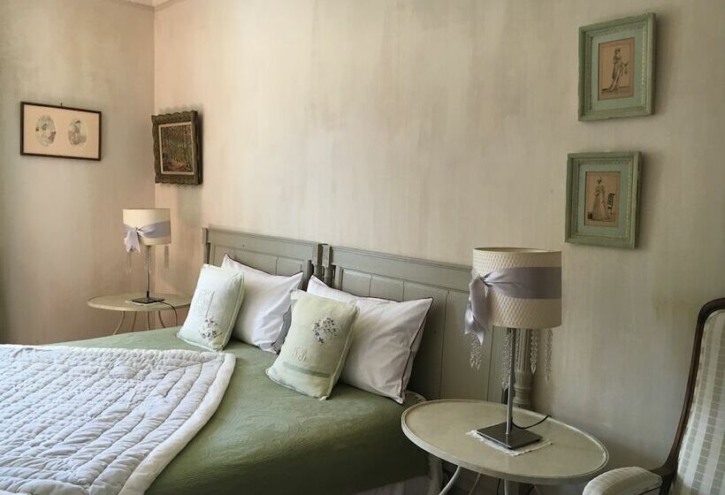 スーペリアールーム, Les Volets Bleus