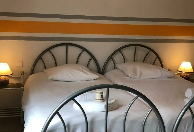 スタンダードトリプルルーム, Enzo Hotels Neufchâteau By Kyriad Direct