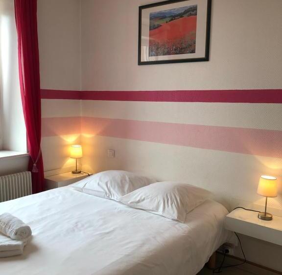 Номер Стандарт, Enzo Hotels Neufchâteau By Kyriad Direct