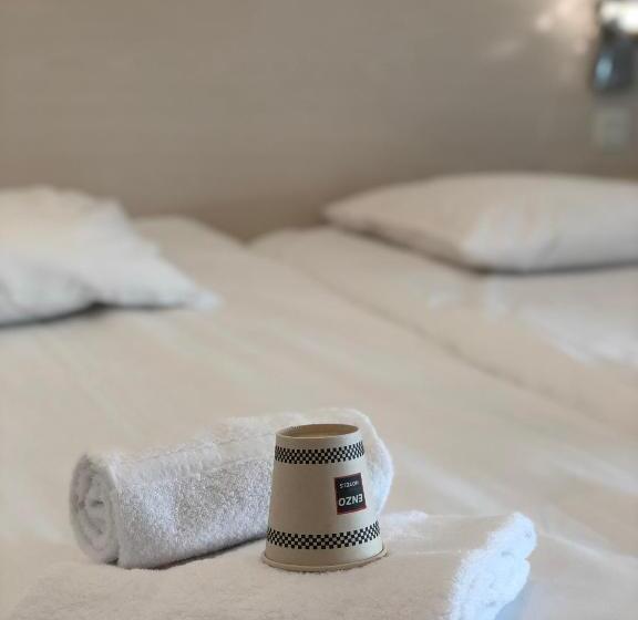 Pokój Standard, Enzo Hotels Neufchâteau By Kyriad Direct