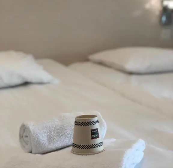 スタンダードルーム, Enzo Hotels Neufchâteau By Kyriad Direct
