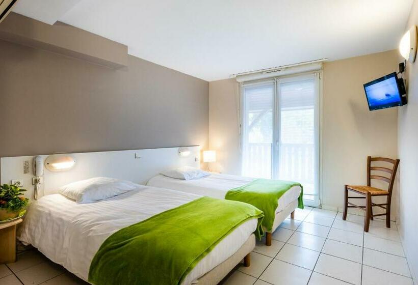 Номер Стандарт, Restaurant Espace Squash 3000