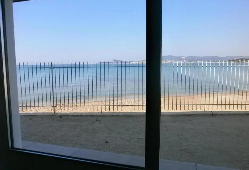 コンフォートルーム, Au Tapis De Sable