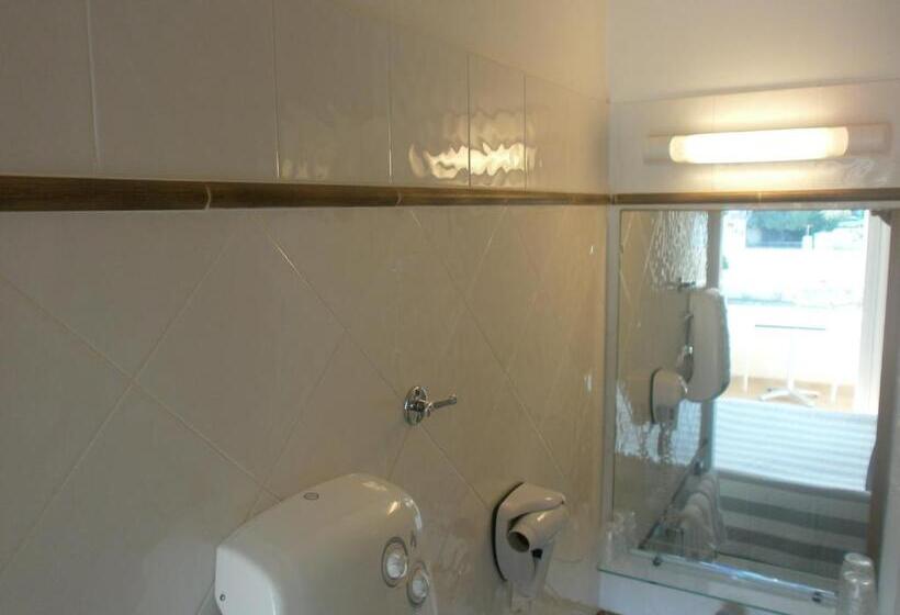 חדר קומפורט, Au Tapis De Sable