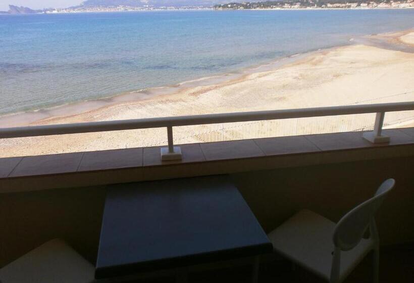 חדר סטנדרט נוף לים עם מרפסת, Au Tapis De Sable