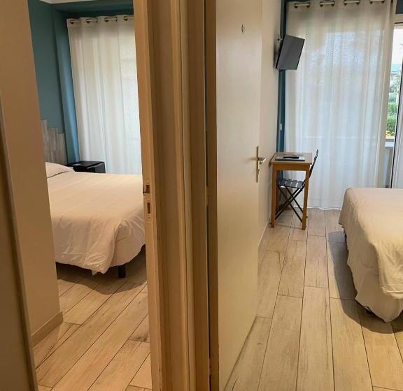 חדר משפחתי, Au Tapis De Sable