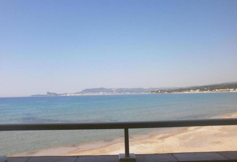 חדר סטנדרט נוף לים עם מרפסת, Au Tapis De Sable