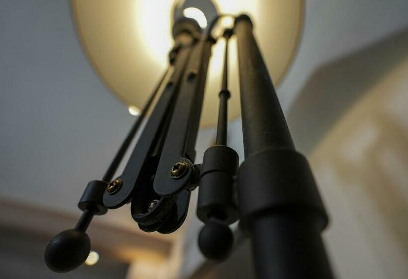 주니어 스위트 킹사이즈 침대, Auberge De La Poulcière